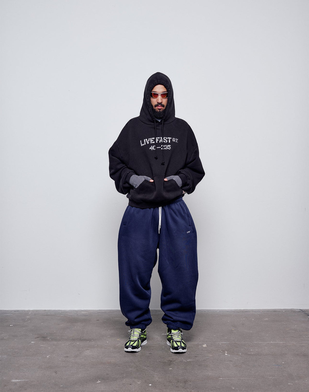 Basic Wide Cuffed Jogger