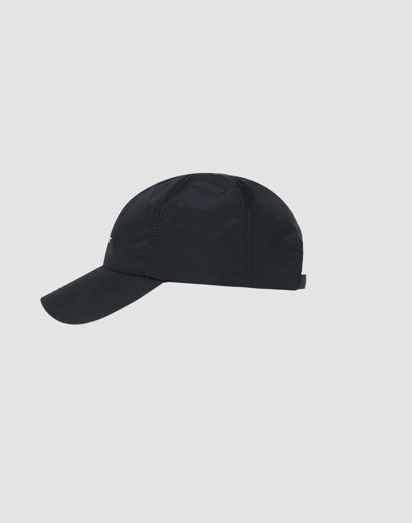 The LIVE FAST DIE YOUNG Live Fast Performance Cap, made from nylon, is shown in side view on a light gray background. This black cap has a curved brim, visible panel stitching, and is größenverstellbar for a custom fit.