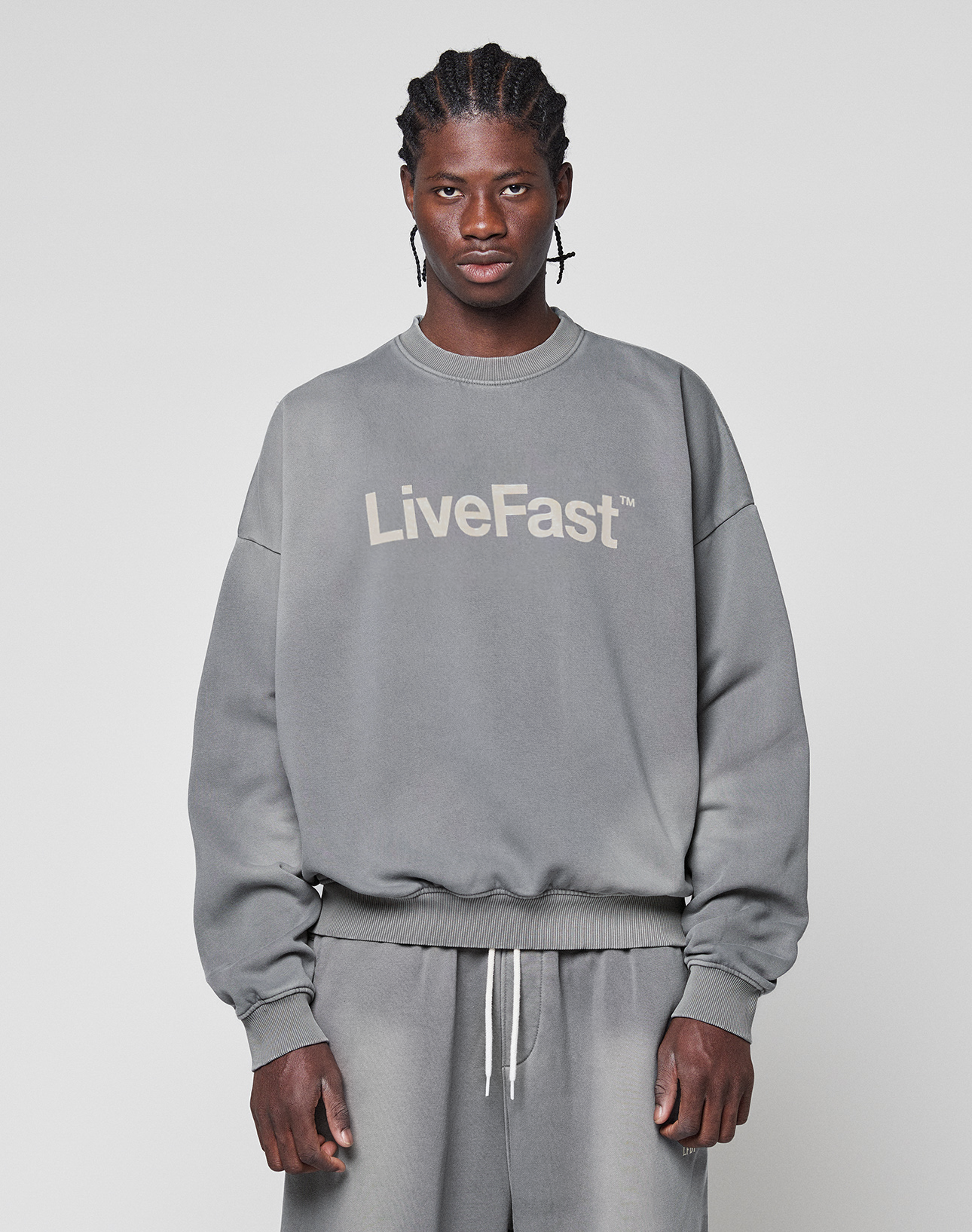 Basic LiveFast Sweater
