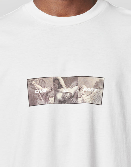 The LFDY Trinity Tee by LIVE FAST DIE YOUNG is a white, oversized T-shirt featuring a three-panel classical painting graphic with bold LIVE and FAST text. Made from 100% Baumwolle for comfort.