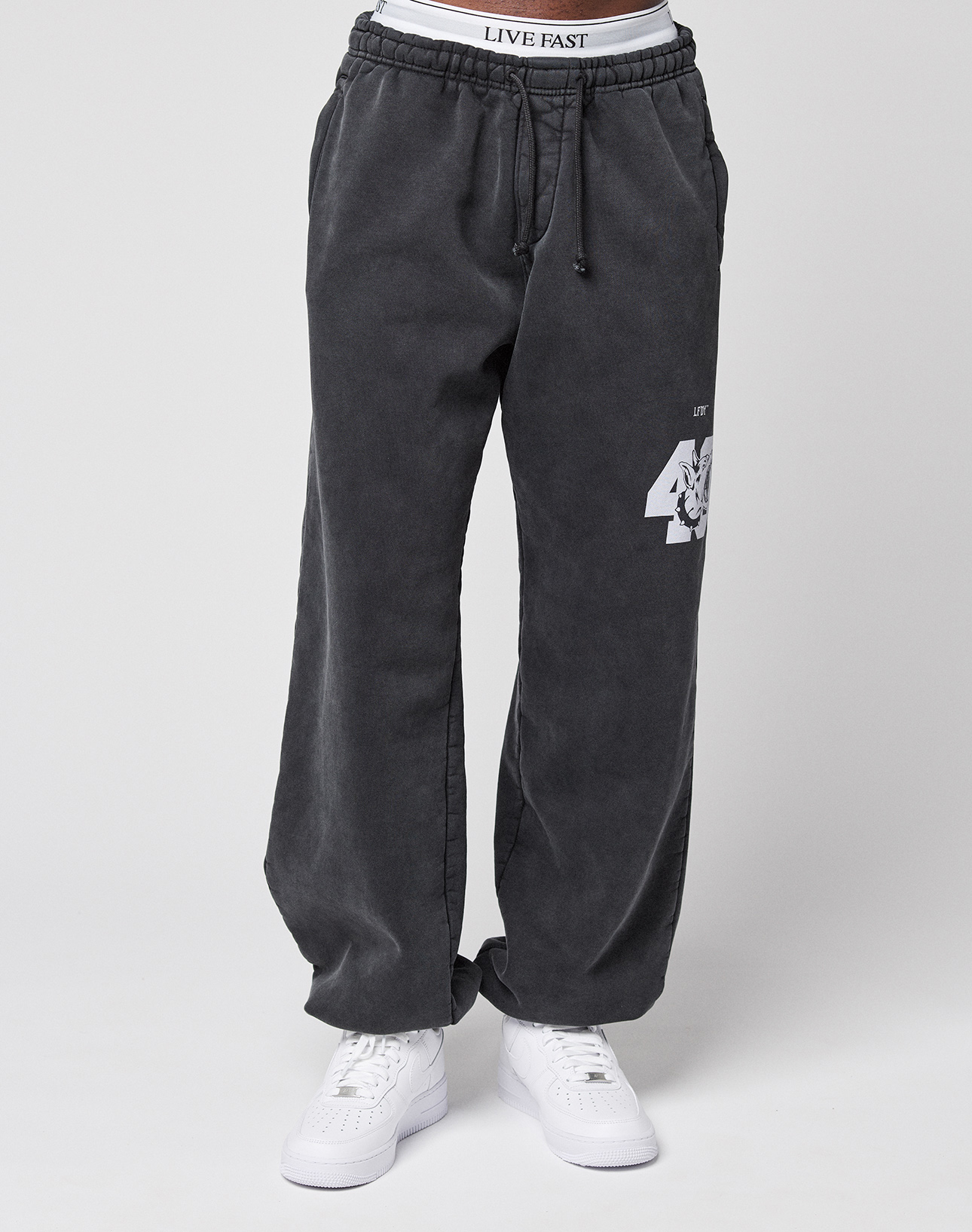 LFDY 40 Wide Cuff Jogger