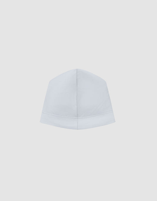 The LIVE FAST DIE YOUNG Live Fast Performance Beanie, plain white with dünne Fleece Innenseite, is shown from the front against a light grey background.