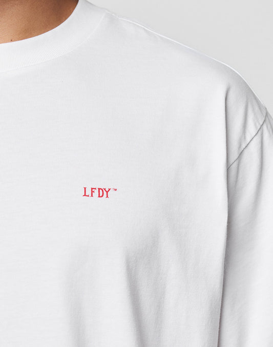 LFDY Hinterhof Tee Weiß Brustlogo