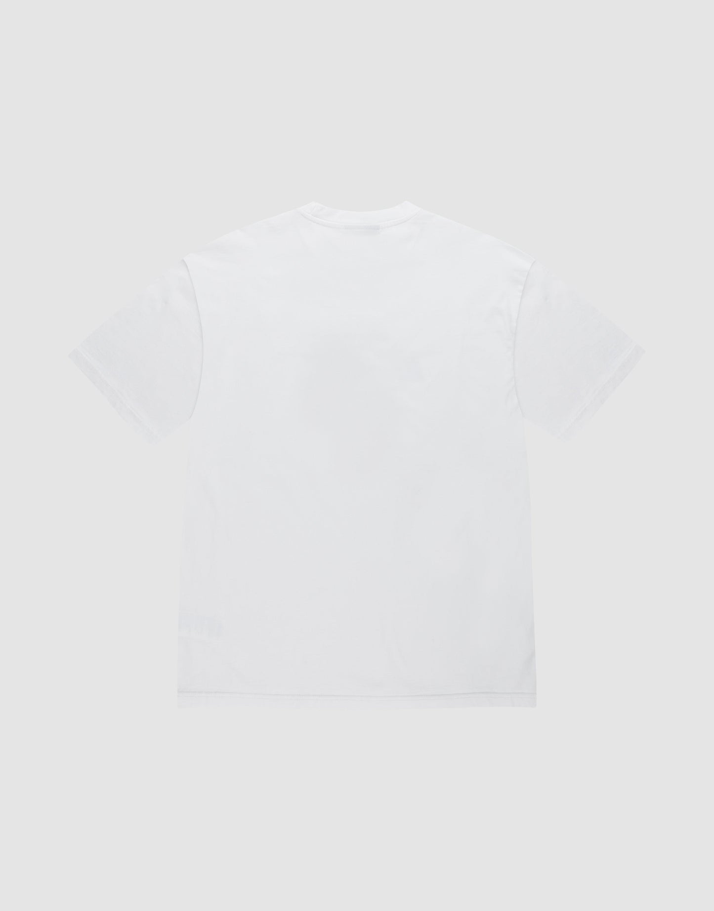The LFDY Triple Racing Tee by LIVE FAST DIE YOUNG is a plain white, short-sleeve T-shirt in an Oversize Fit, shown laid flat from the back on a light gray background. Made from 100% Baumwolle for long-lasting comfort.