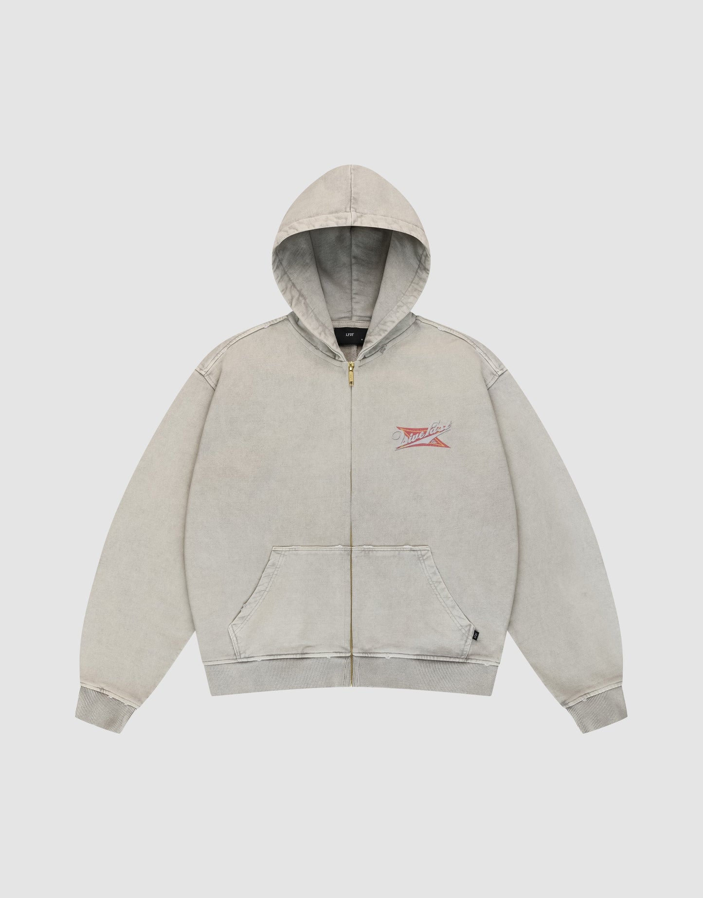 The LFDY Corp. Hooded Zip by LIVE FAST DIE YOUNG is a light gray, oversized fit hoodie with a front pocket, drawstring hood, small red and white embroidered logo on the left chest, and faded vintage look. Made from 100% Baumwolle.