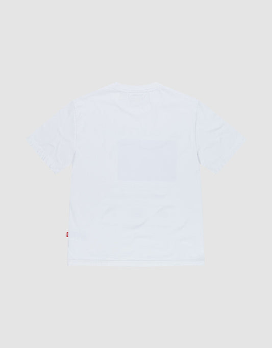 The LIVE FAST DIE YOUNG LFDY SiXXXth Store Tee is an oversized, plain white short-sleeve T-shirt made from 100% Baumwolle, shown from the back with a small red tag on the left seam near the hem and no other visible designs.