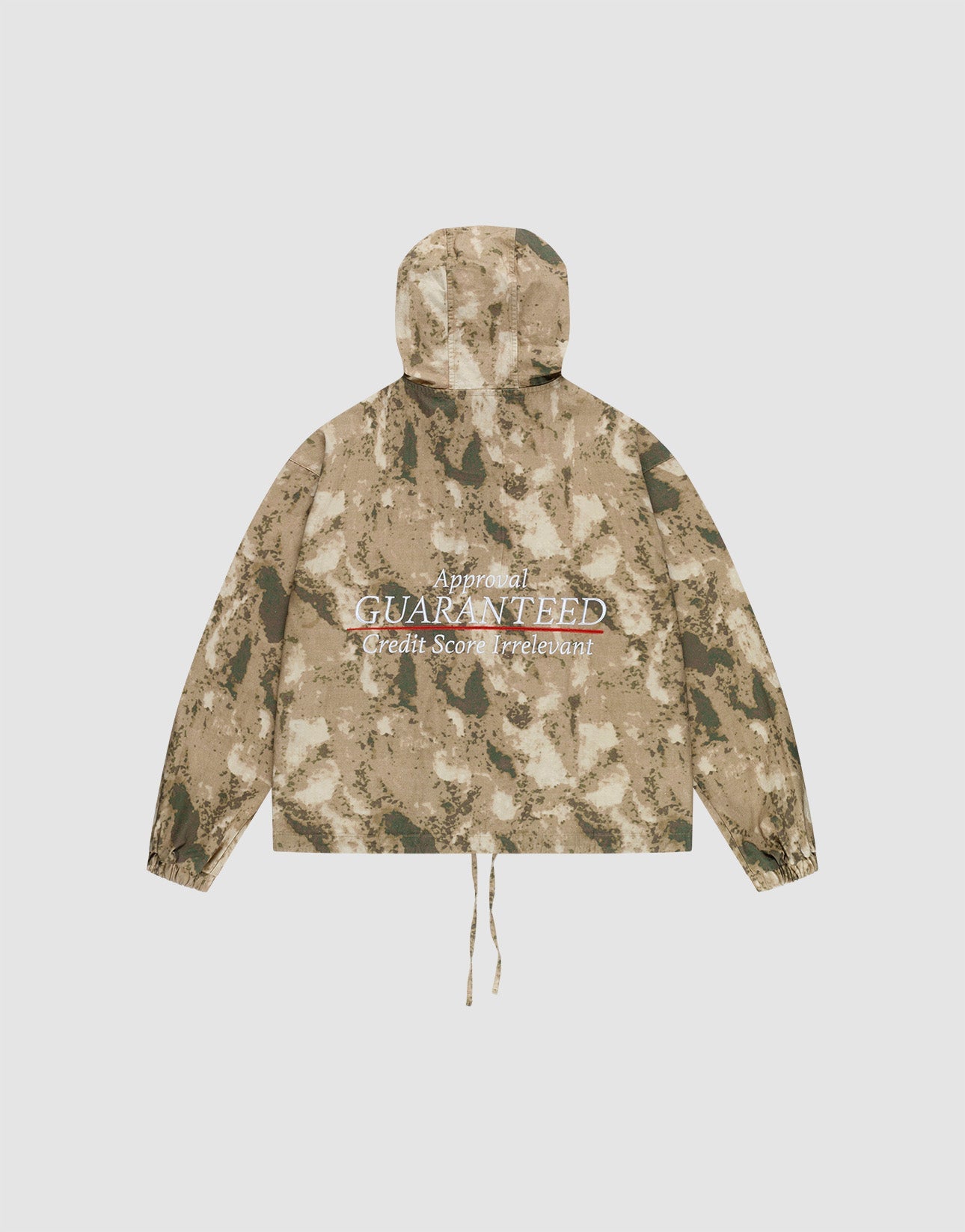 The LFDY Camo Halfzip Jacket by LIVE FAST DIE YOUNG is a tan and green camo hoodie with “Approval GUARANTEED Credit Score Irrelevant” on the back, made from 100% Baumwolle, featuring a drawstring hem and elastic cuffs.