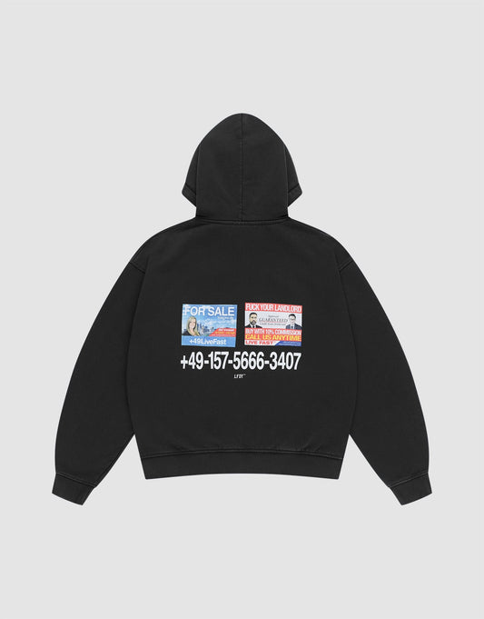 The Live Fast Call Us Hooded von LIVE FAST DIE YOUNG ist ein Oversize-Hoodie aus Baumwolle mit buntem Front- und Backprint sowie großer weißer Telefonnummer am Rücken – ideal für einen auffälligen Streetwear-Look. | plain