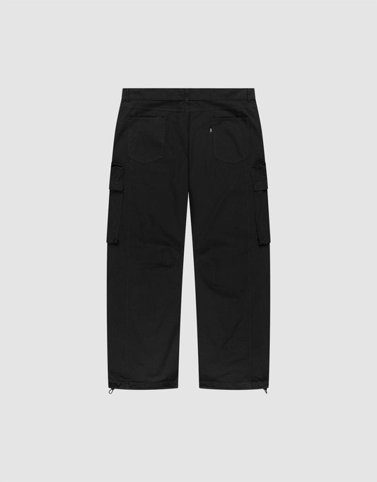 The LFDY Baggy Cargo by LIVE FAST DIE YOUNG, shown flat from the back on a light gray background, is made of 100% Baumwolle. It features two flap back pockets, large cargo pockets, a baggy fit, and adjustable hem drawstrings.