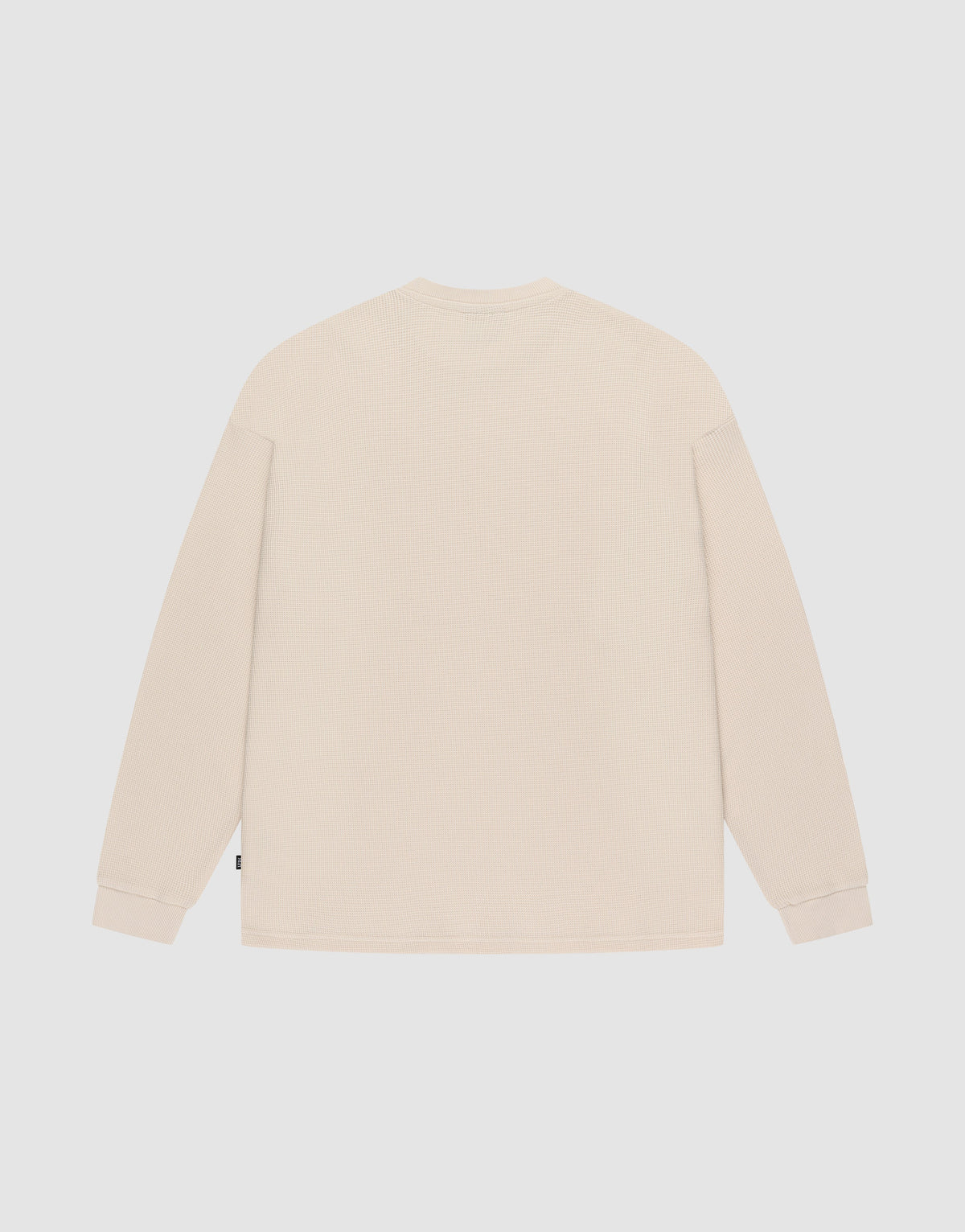 The Blank Waffle Longsleeve by LIVE FAST DIE YOUNG is shown flat on a white background, back view. Made from 100% Baumwolle with an oversize fit and subtle Ripp-Bündchen at the cuffs—no patterns, logos, or graphics.
