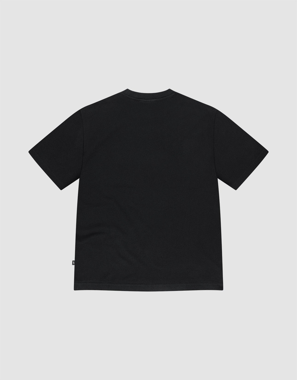 The Live Fast Plain Tee by LIVE FAST DIE YOUNG is shown flat, back side up, against a light gray background. This regular fit black short-sleeve t-shirt is made from 100% Baumwolle for everyday comfort and durability.