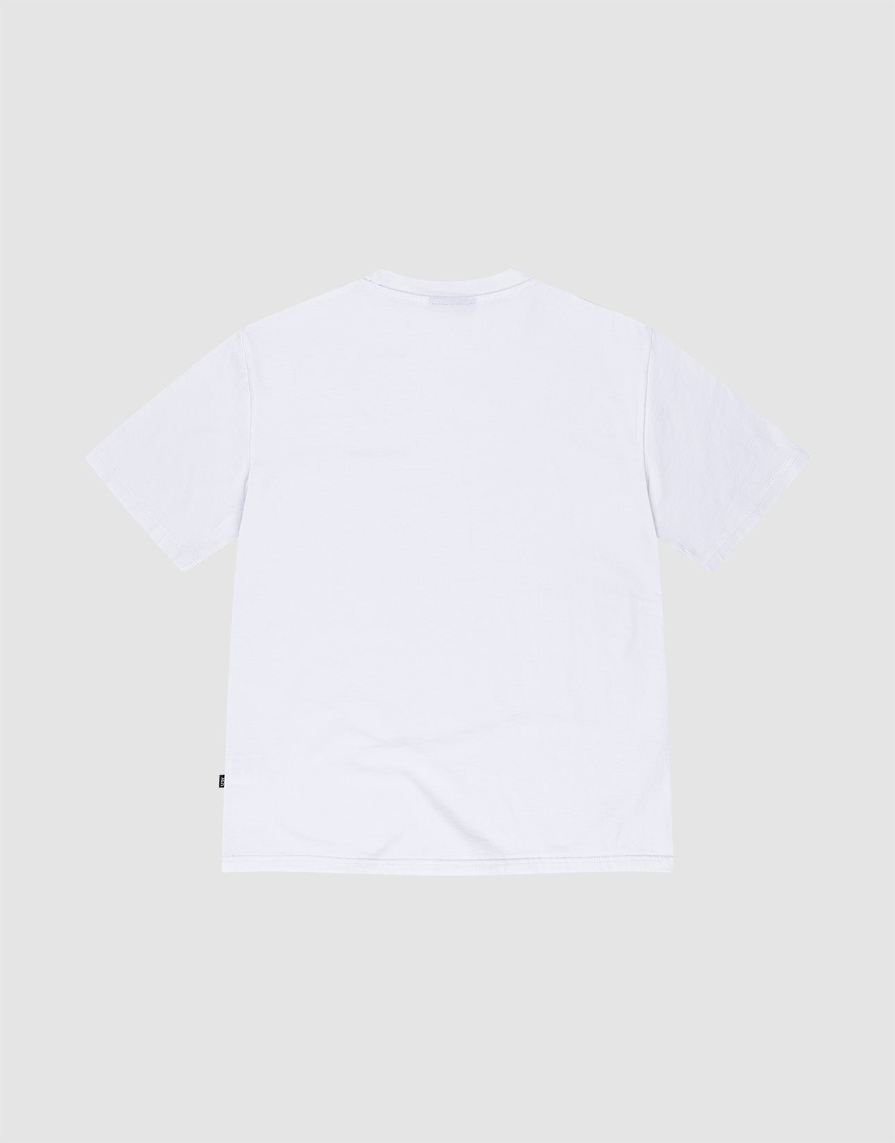 The Live Fast Plain Tee by LIVE FAST DIE YOUNG is a regular fit, 100% Baumwolle white short-sleeve T-shirt, shown from the back and laid flat on a light gray background.